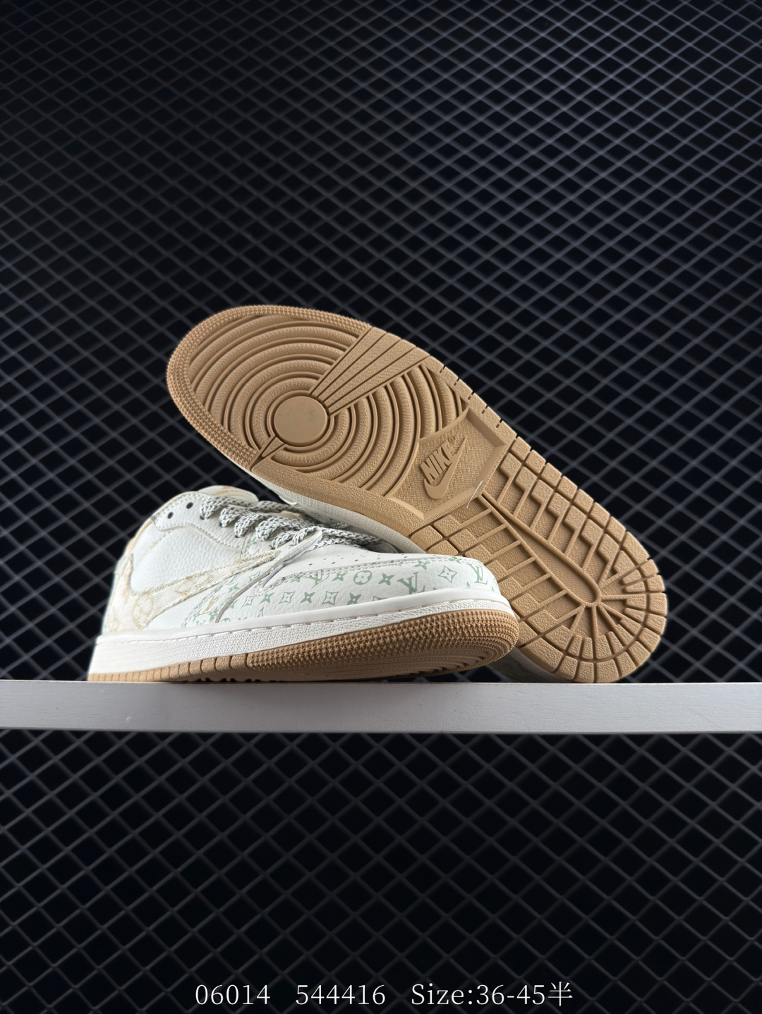 Nike Air Jordan 1 x Travis Scott AJ1